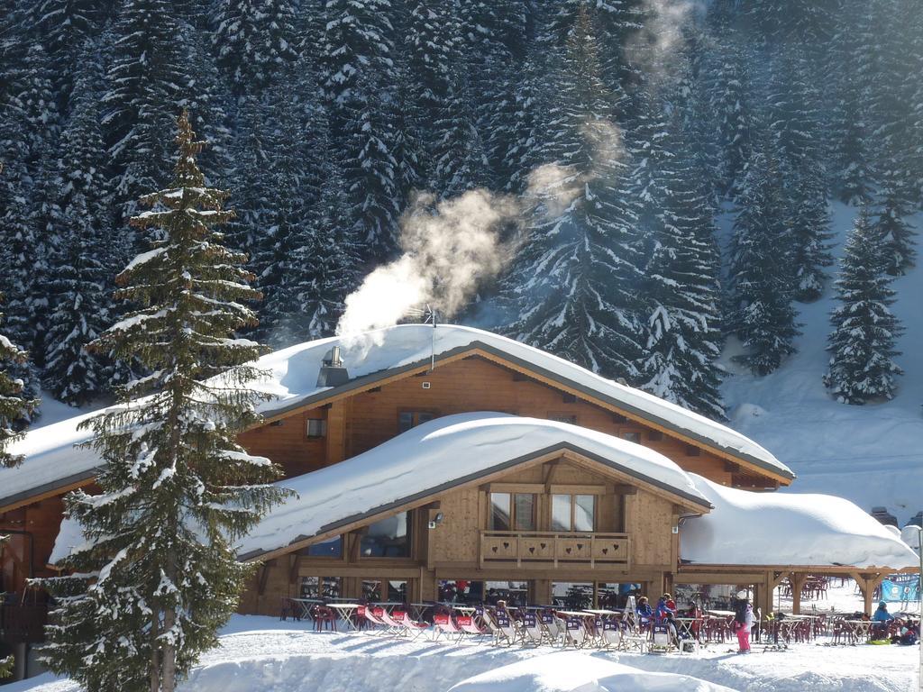 La Perdrix Blanche Hotel Chatel Exterior photo